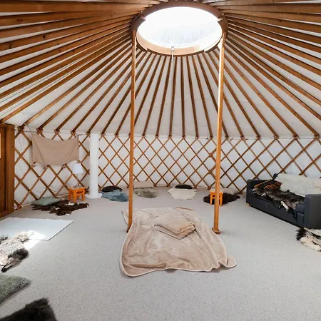 Bed & Breakfast Shima-davos 3*
