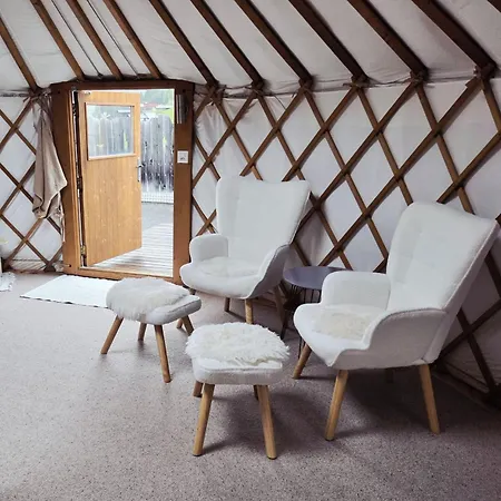 Bed & Breakfast Shima-davos 3*